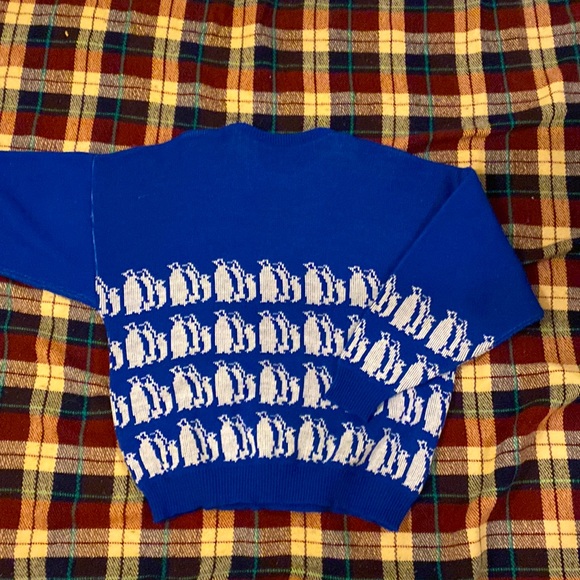 Cute Vintage Blue Pinguin Knit, Made In Canada - Picture 2 of 3